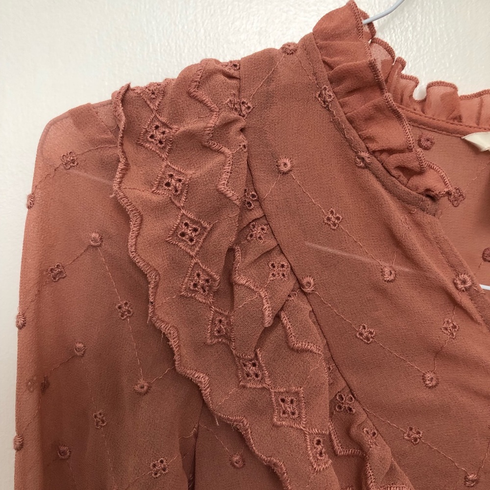 H&M blouse - Picture 2 of 8